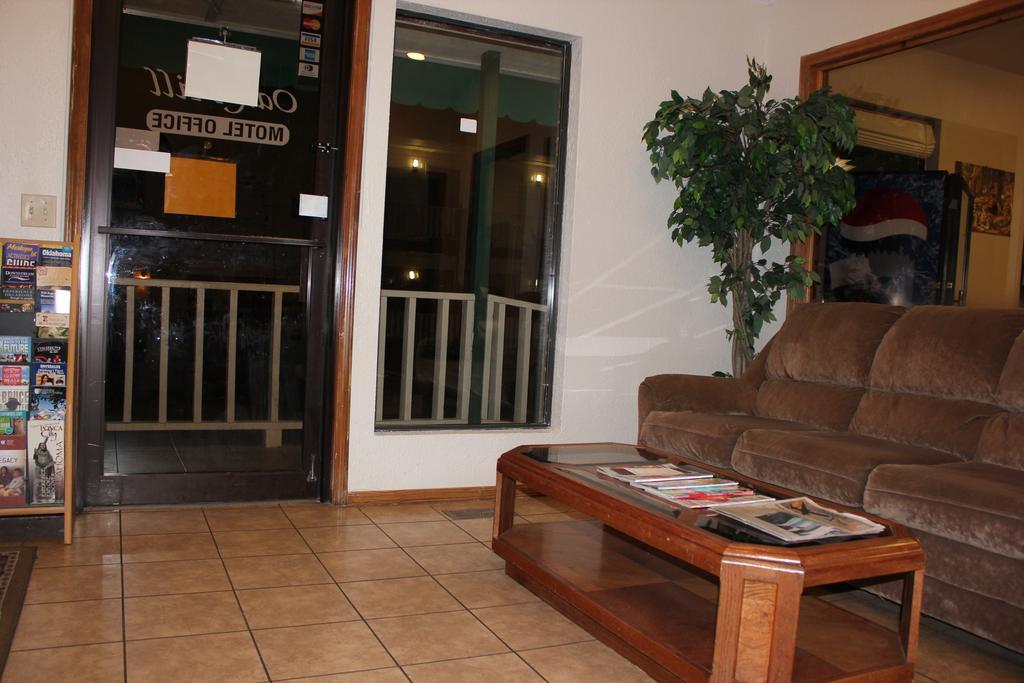 Oak Hill Inn And Suites Tahlequah Luaran gambar