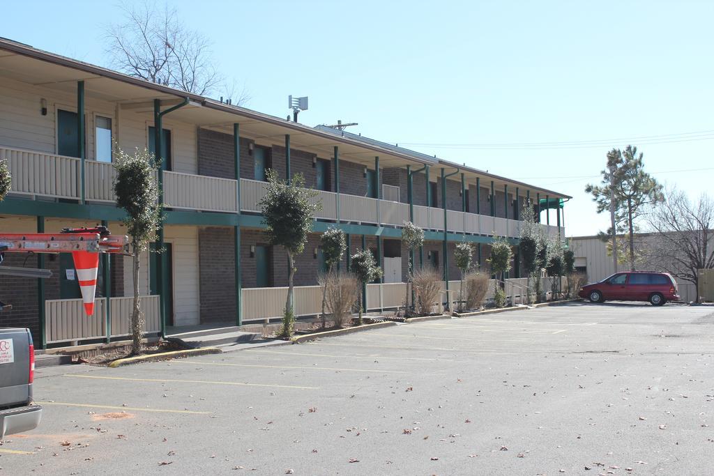 Oak Hill Inn And Suites Tahlequah Luaran gambar