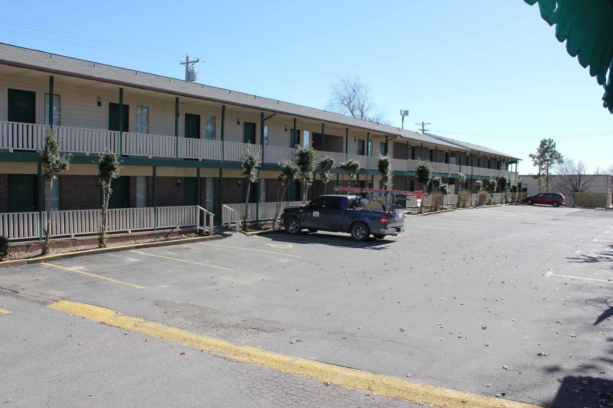 Oak Hill Inn And Suites Tahlequah Luaran gambar