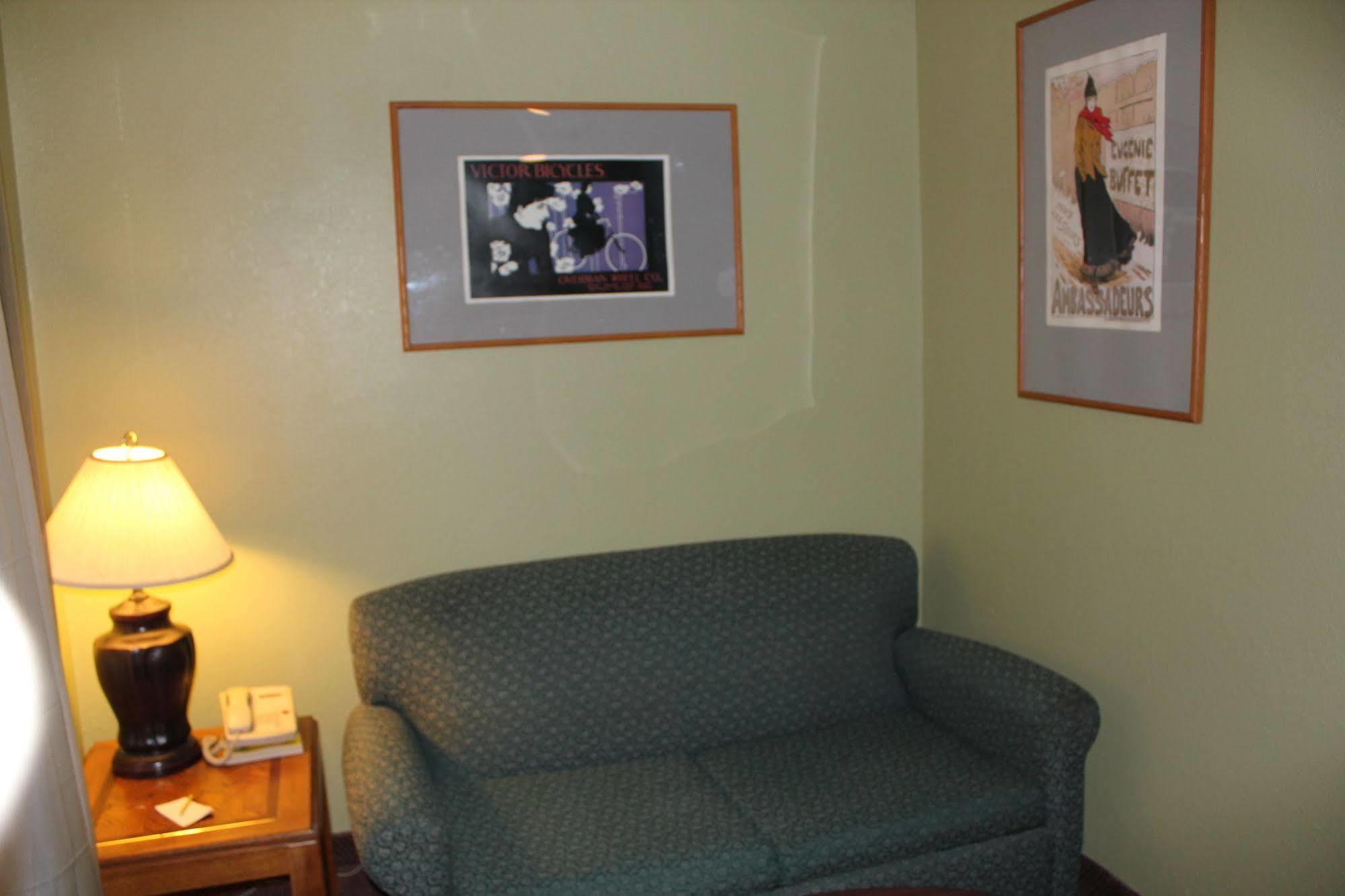 Oak Hill Inn And Suites Tahlequah Luaran gambar