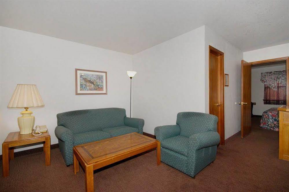 Oak Hill Inn And Suites Tahlequah Luaran gambar
