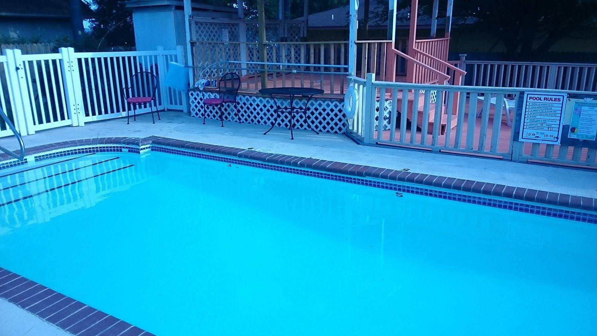 Oak Hill Inn And Suites Tahlequah Luaran gambar